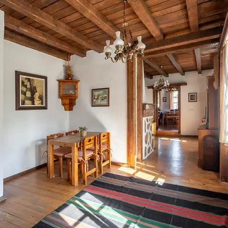 度假居 White Fang