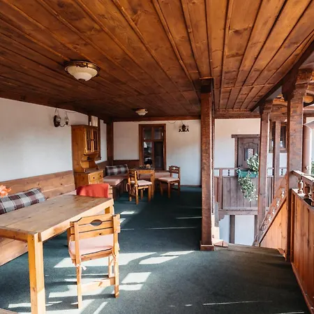 White Fang 度假居 班斯科